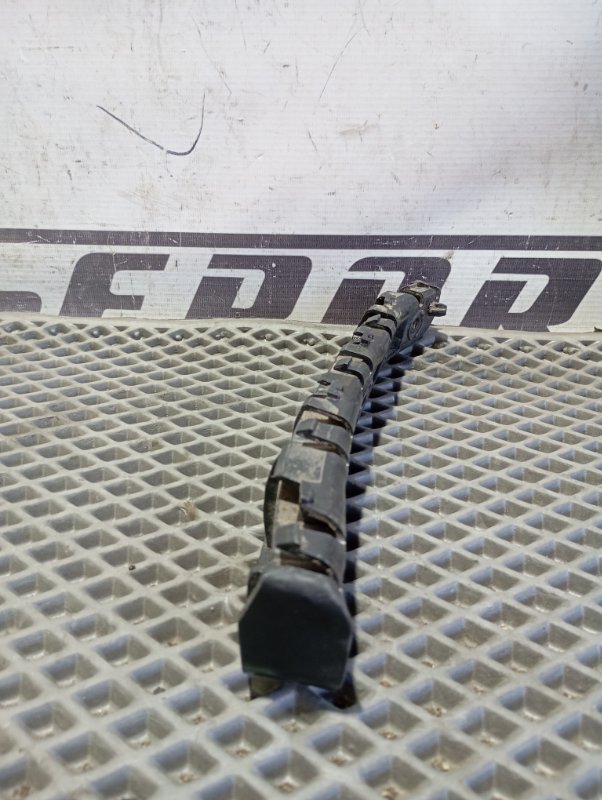 Кронштейн бампера Skoda YETI 2015