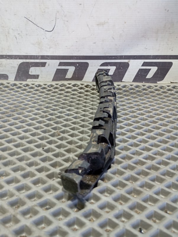 Кронштейн бампера Skoda YETI 2015