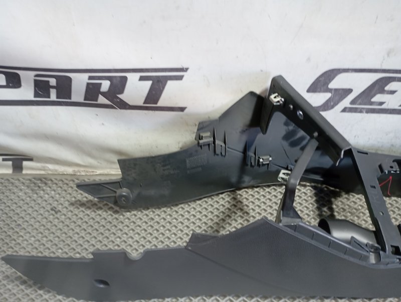 Подлокотник Volkswagen Tiguan 2014 5N