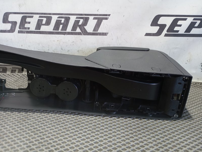 Подлокотник Volkswagen Tiguan 2014 5N