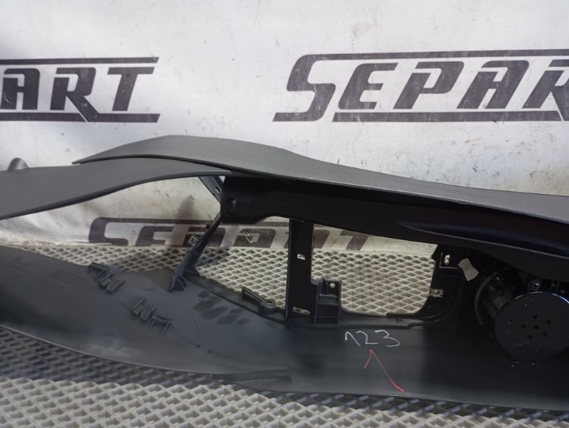 Подлокотник Volkswagen Tiguan 2014 5N