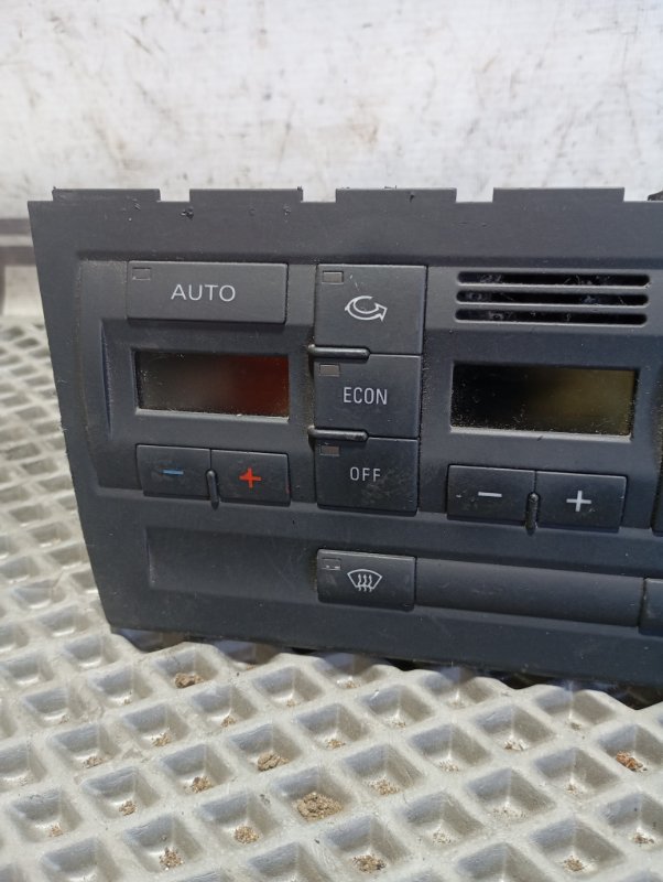 Блок управления климат-контролем Audi A4 2002 B6