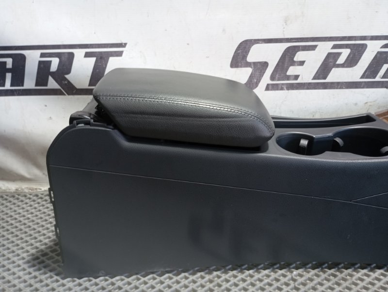 Подлокотник Audi A4 2008 B8