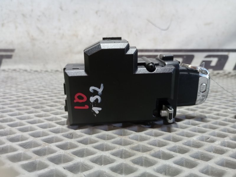 Замок зажигания с ключом Audi A4 2008 B8