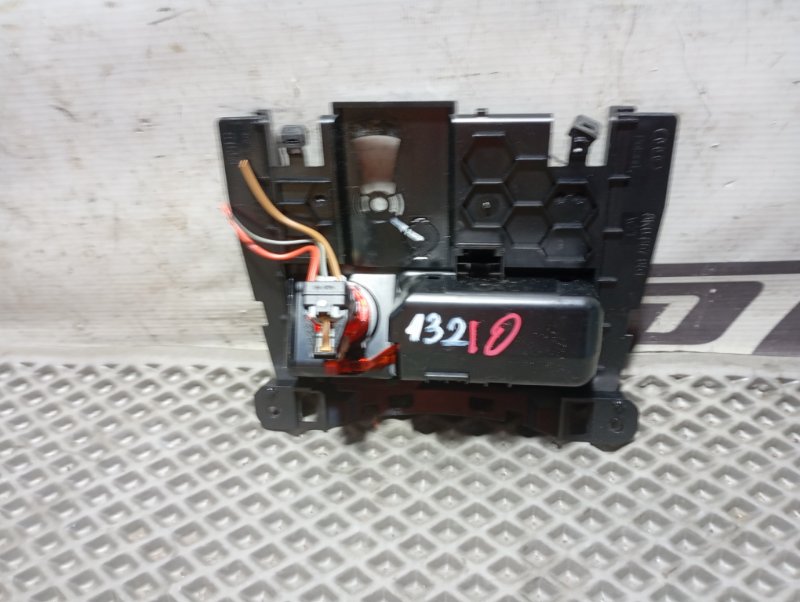 Пепельница Audi A4 2008 B8