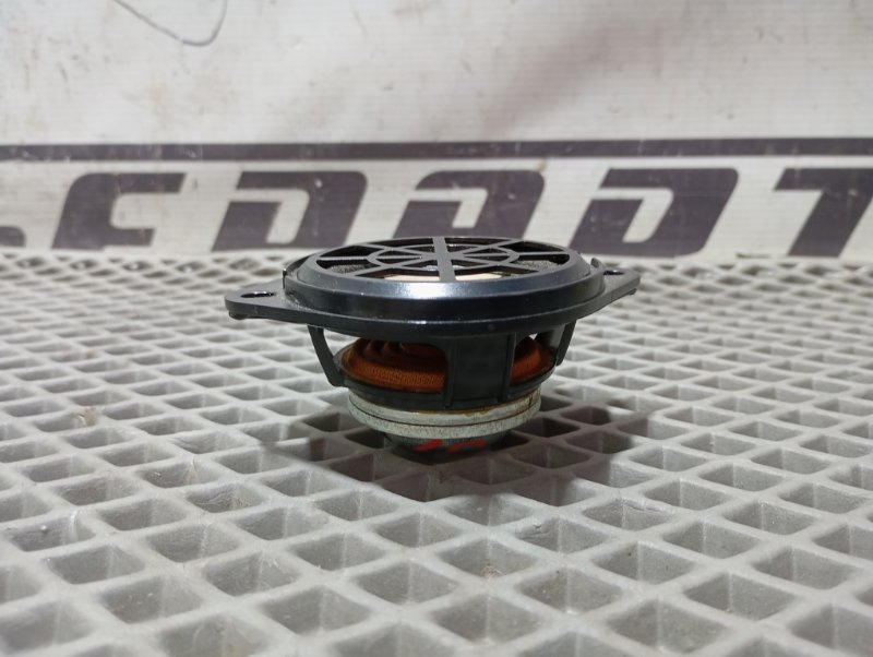 Динамик Audi A4 2008 B8