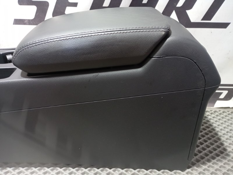 Подлокотник Audi A4 2008 B8