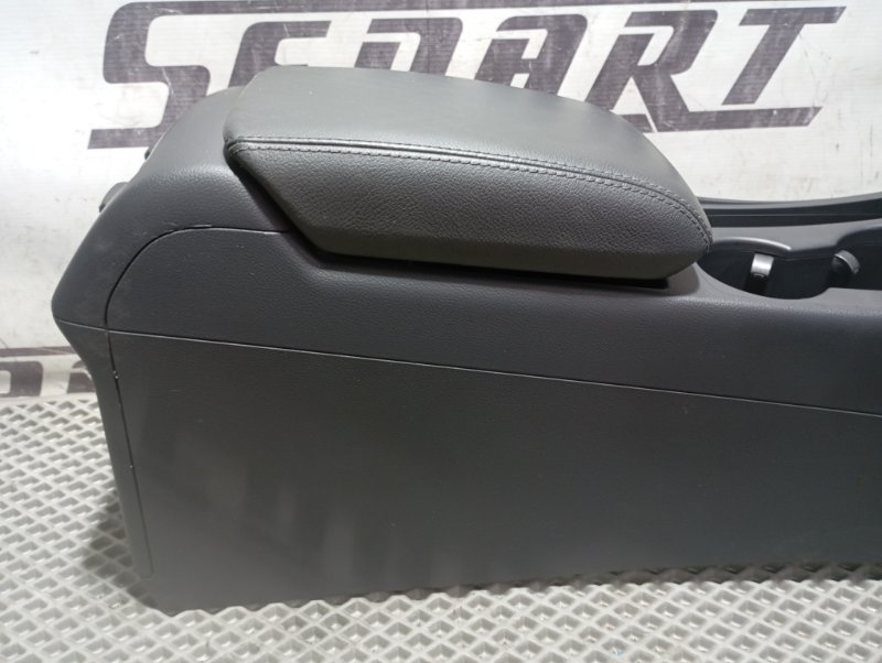 Подлокотник Audi A4 2008 B8