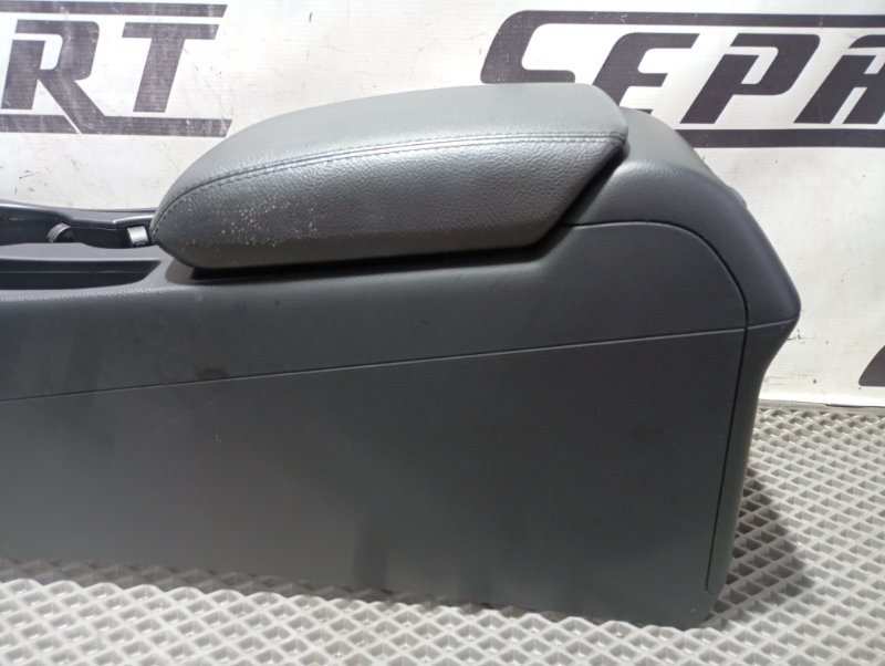 Подлокотник Audi A4 2011 B8