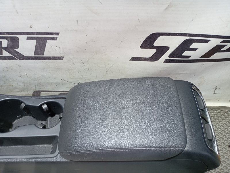 Подлокотник Audi A4 2011 B8