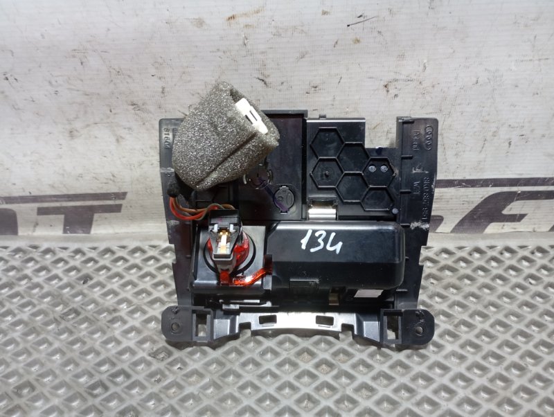 Пепельница Audi A4 2011 B8