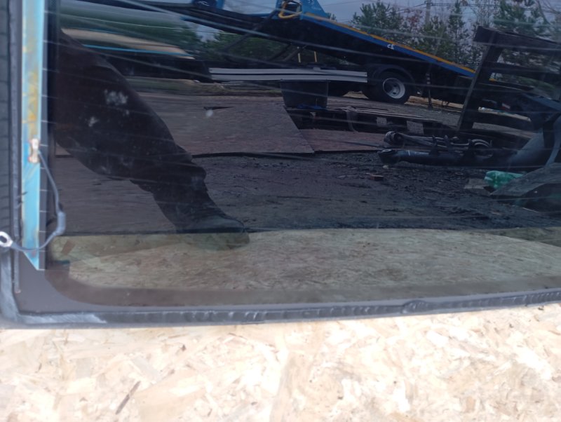 Стекло заднее Audi A4 2011 B8