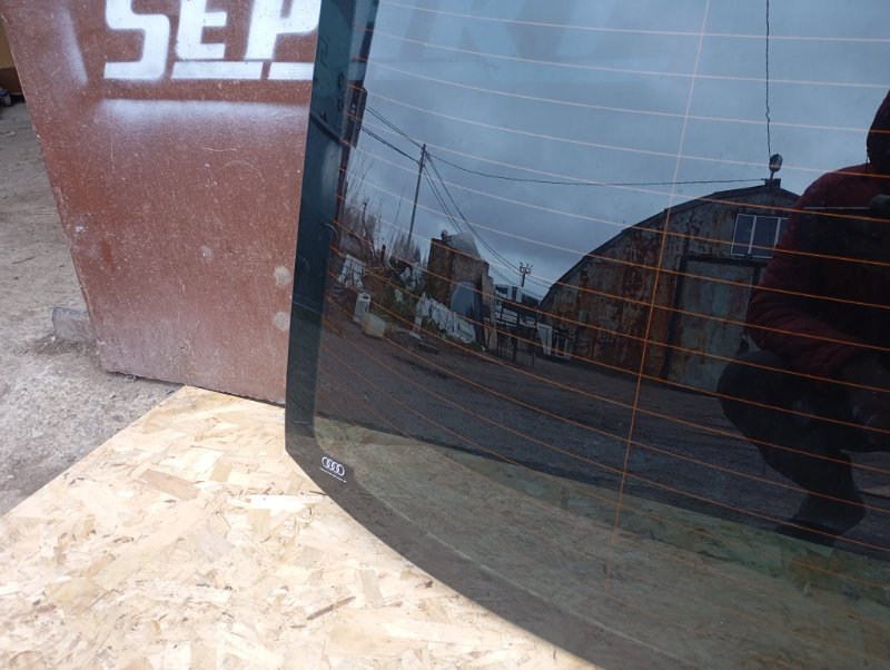 Стекло заднее Audi A6 2010 C6