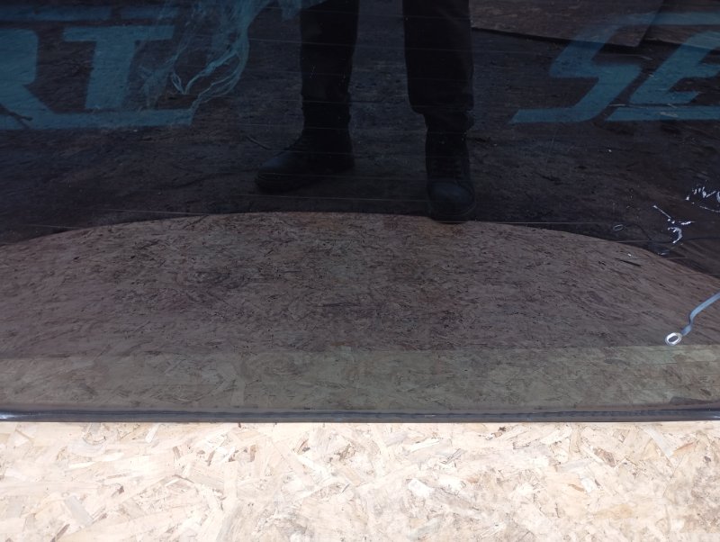 Стекло заднее Audi A6 2010 C6