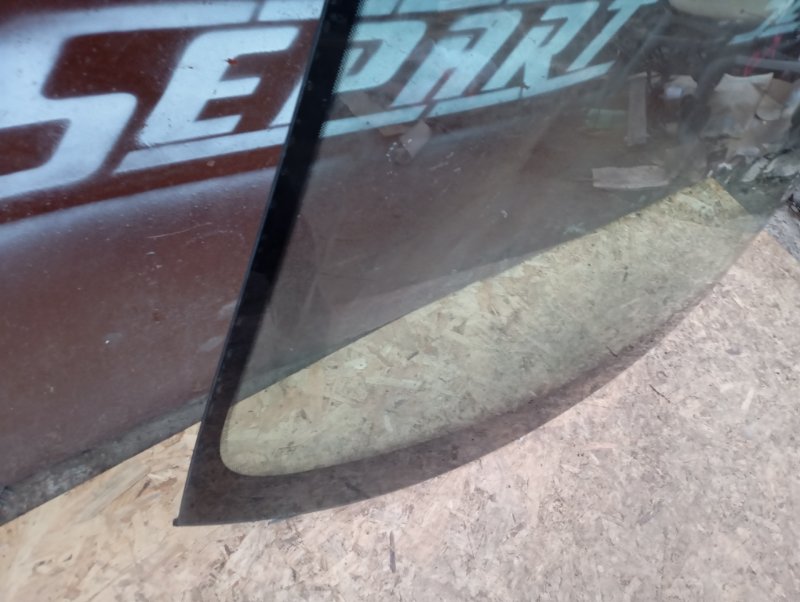 Стекло лобовое Volkswagen Golf 2011 Mk6