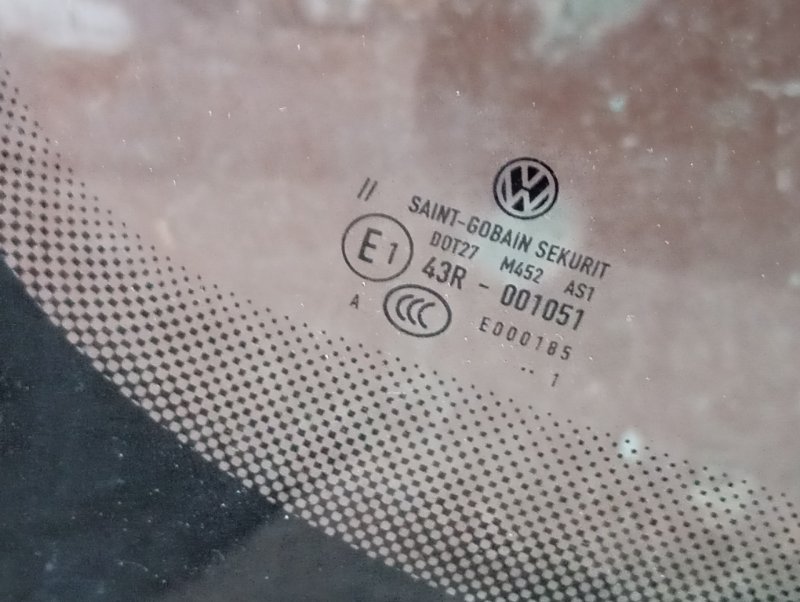 Стекло лобовое Volkswagen Golf 2011 Mk6