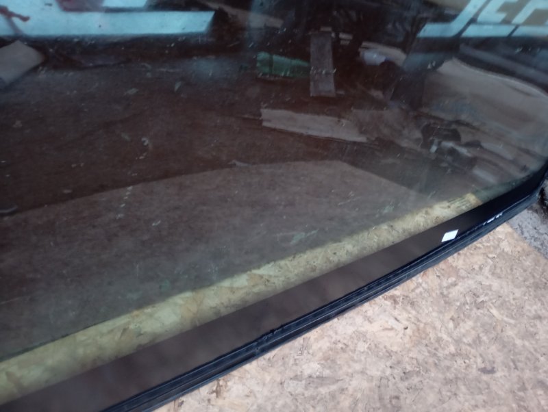 Стекло лобовое Volkswagen Golf 2011 Mk6