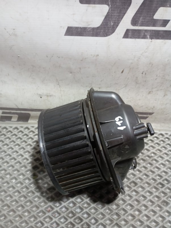 Моторчик печки Skoda YETI 2015