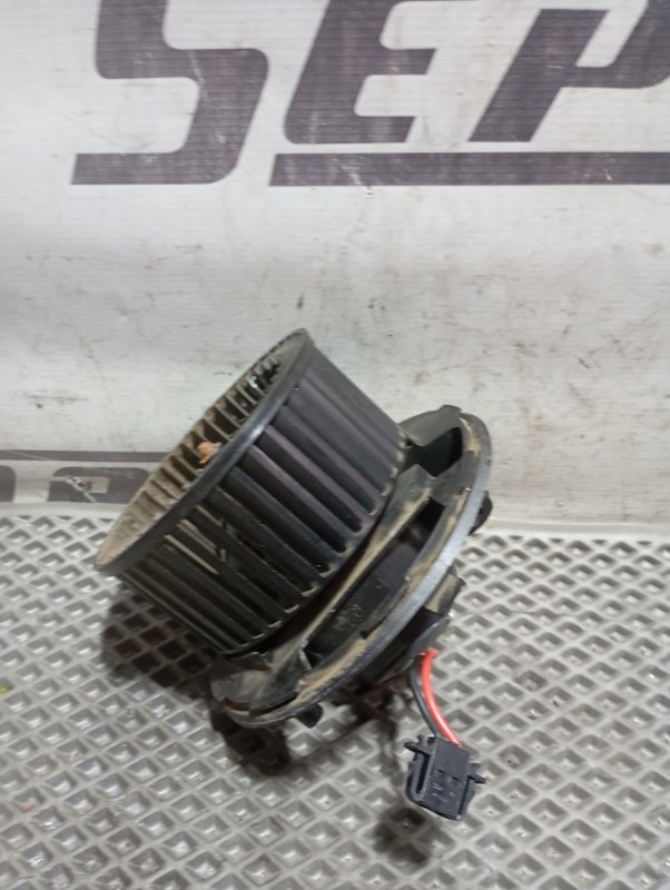 Моторчик печки Skoda YETI 2015