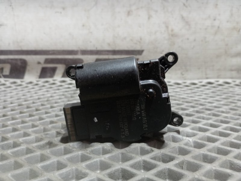 Сервопривод заслонки печки Skoda YETI 2015