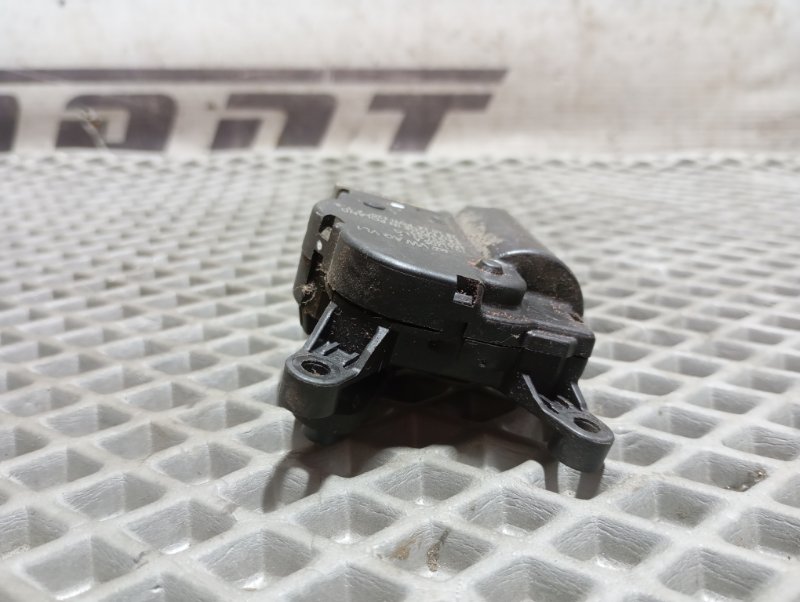 Сервопривод заслонки печки Skoda YETI 2015