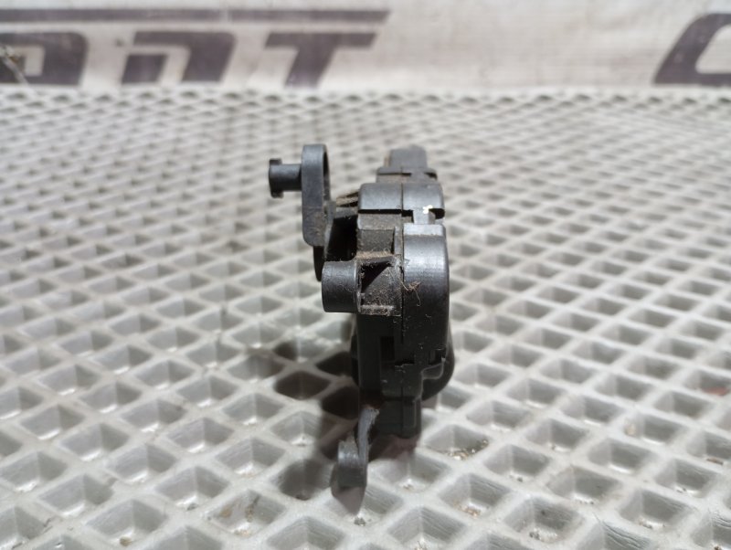 Сервопривод заслонки печки Skoda YETI 2015