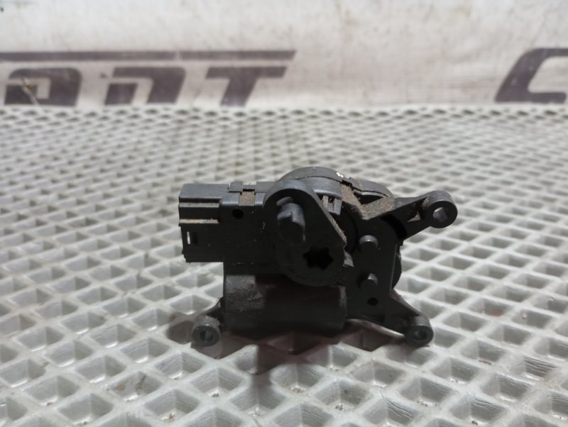 Сервопривод заслонки печки Skoda YETI 2015