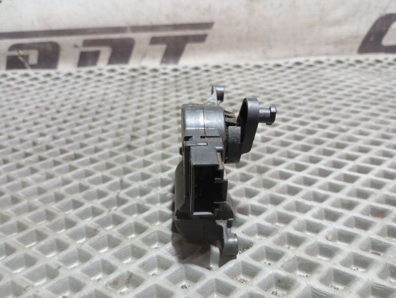 Сервопривод заслонки печки Skoda YETI 2015