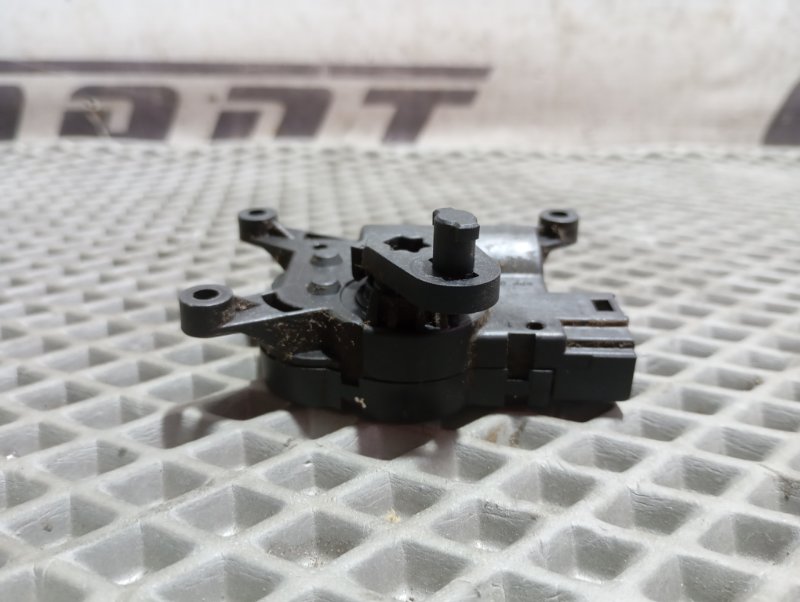 Сервопривод заслонки печки Skoda YETI 2015