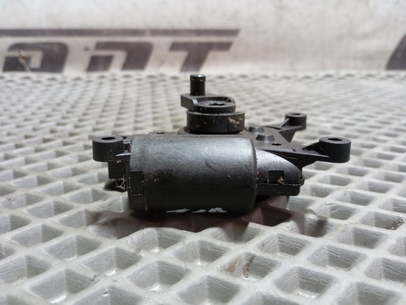 Сервопривод заслонки печки Skoda YETI 2015