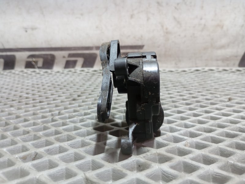 Сервопривод заслонки печки Skoda YETI 2015