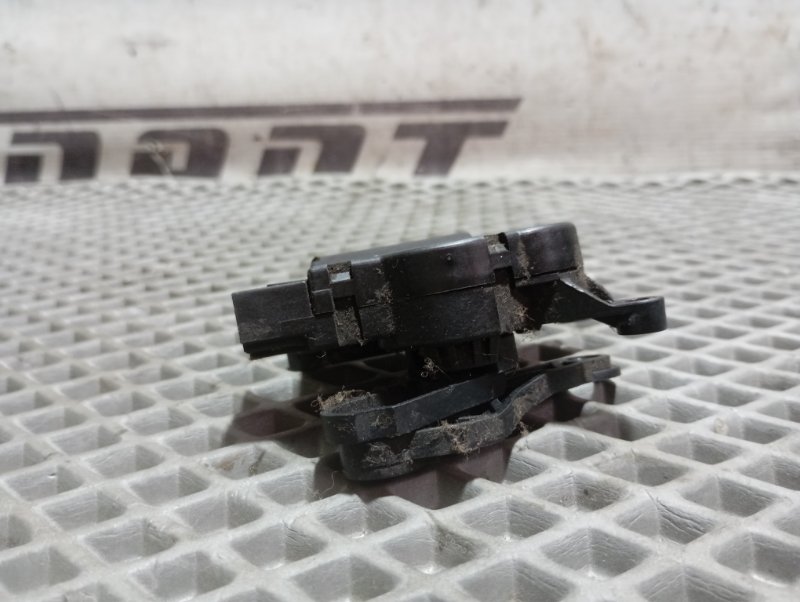 Сервопривод заслонки печки Skoda YETI 2015