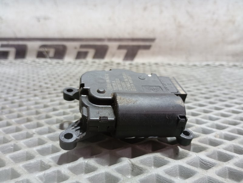 Сервопривод заслонки печки Skoda YETI 2015