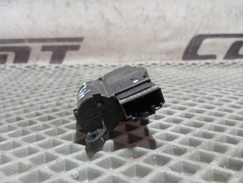 Сервопривод заслонки печки Skoda YETI 2015