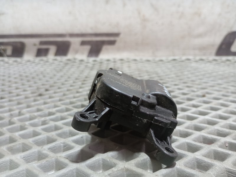 Сервопривод заслонки печки Skoda YETI 2015