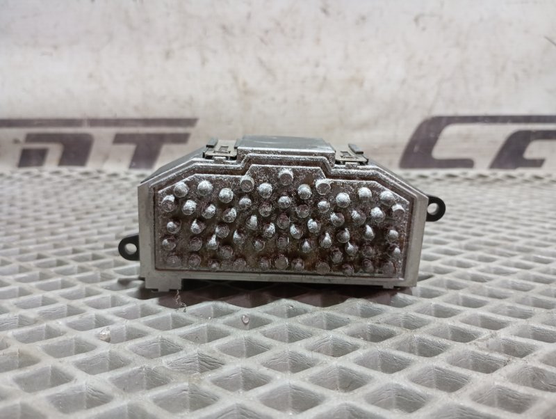 Резистор моторчика печки Skoda YETI 2015