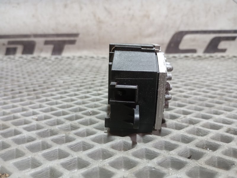 Резистор моторчика печки Skoda YETI 2015