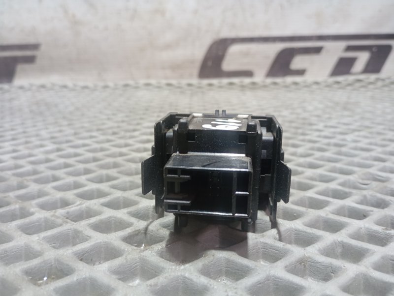 Кнопка корректора фар Skoda YETI 2015