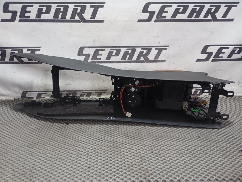 Подлокотник Audi Q5 2010 8R