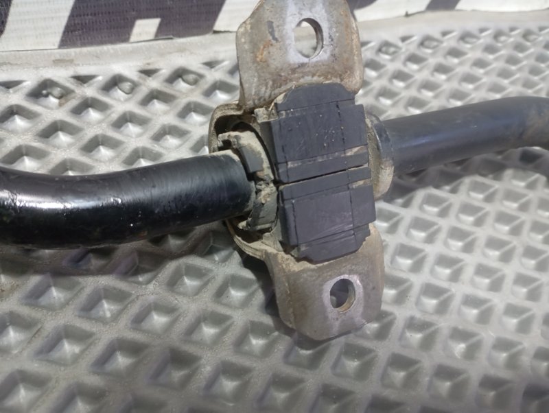 Стабилизатор подвески Skoda YETI 2015