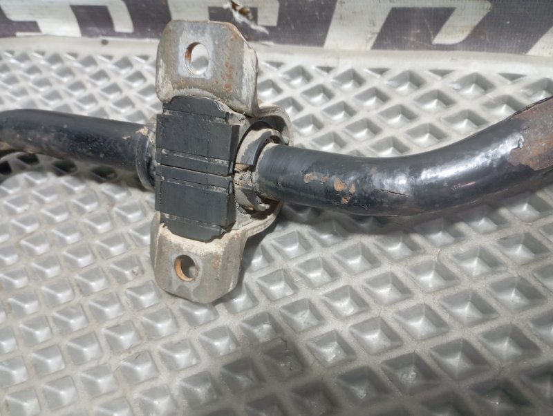 Стабилизатор подвески Skoda YETI 2015