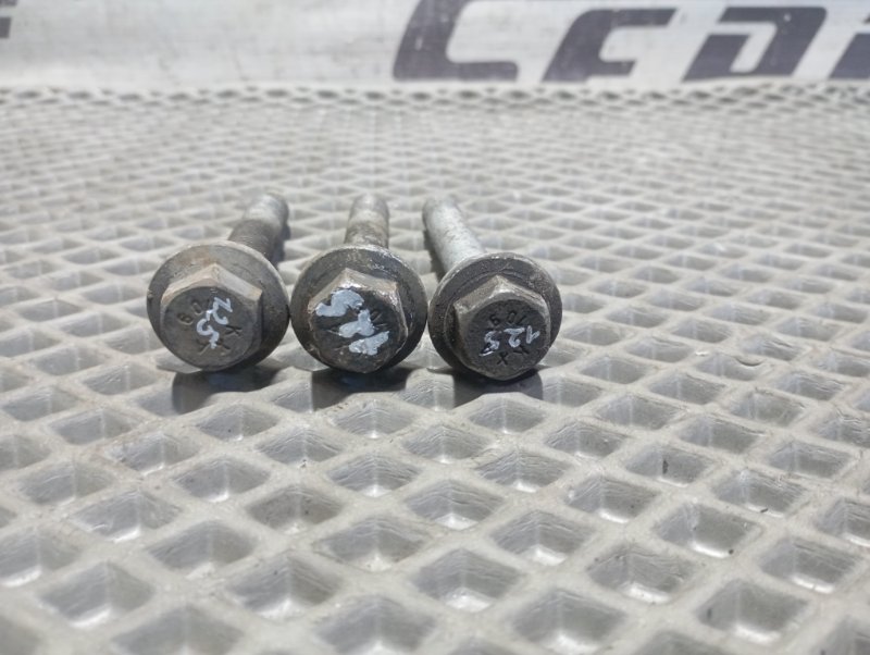Болты развальные подвески Audi A3 2011 8P