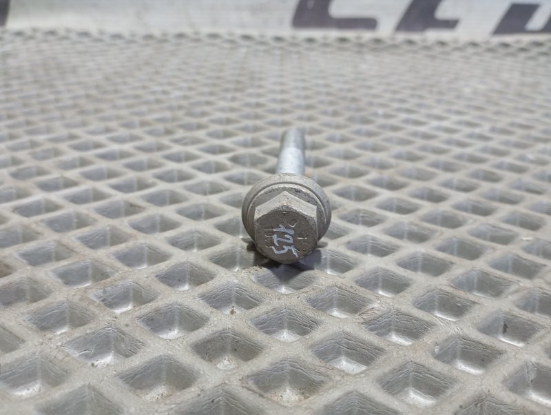 Болты развальные подвески Audi A3 2011 8P