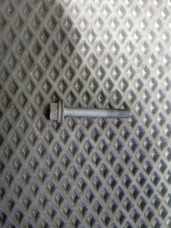 Болты развальные подвески Audi A3 2011 8P