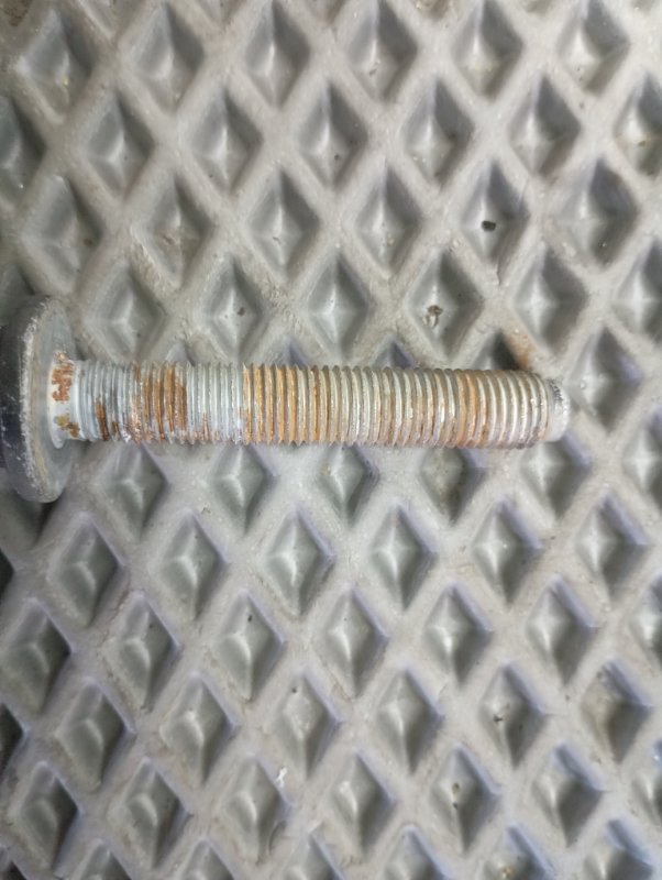 Болты развальные подвески Audi A3 2011 8P