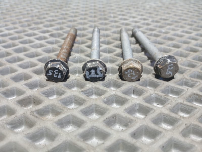 Болты развальные подвески Audi A3 2011 8P