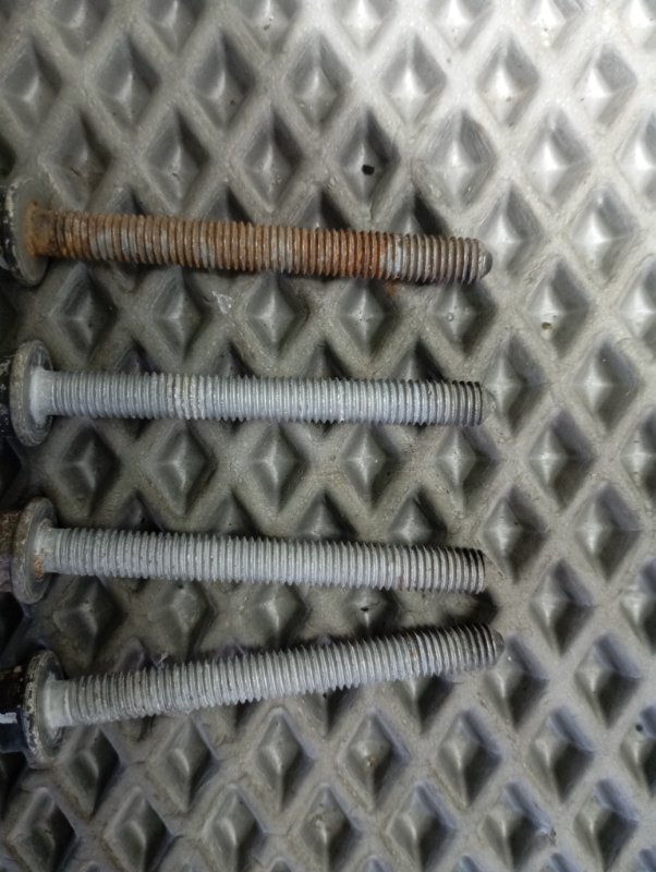 Болты развальные подвески Audi A3 2011 8P