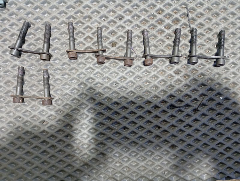 Болты развальные подвески Audi A4 2002 B6