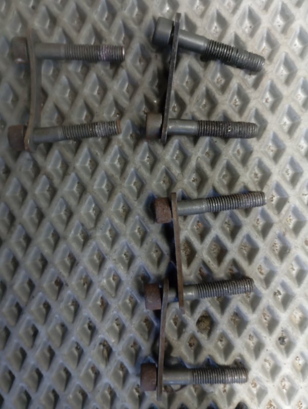 Болты развальные подвески Audi A4 2002 B6