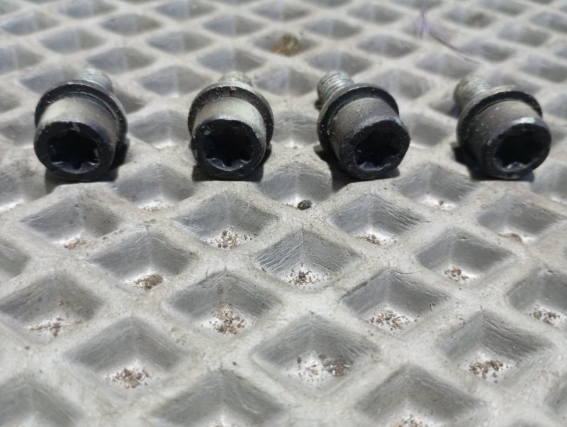 Болты развальные подвески Audi A4 2002 B6